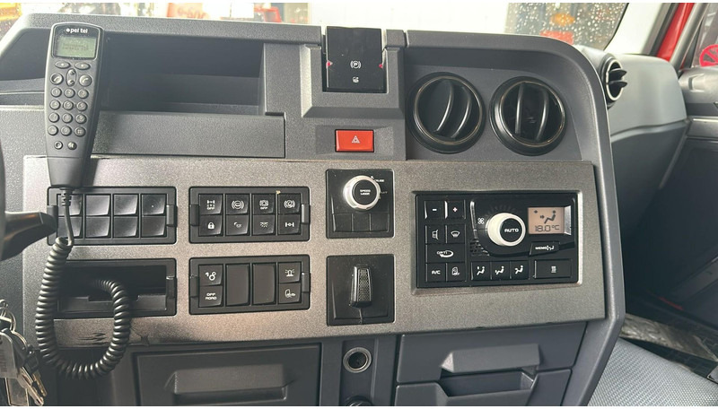 Tractor unit Renault T 460 (EURO 6 / BONNE ETAT / AIRCO / PROPRE): picture 14