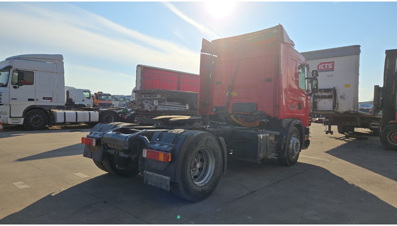 Scania 114 - 380 (PTO / HYDRAULIC PUMP / MANUAL GEARBOX / BOITE MANUELLE / LOW CAB) - Tractor unit: picture 5 Scania 114 - 380 (PTO / HYDRAULIC PUMP / MANUAL GEARBOX / BOITE MANUELLE / LOW CAB) - Tractor unit: picture 5