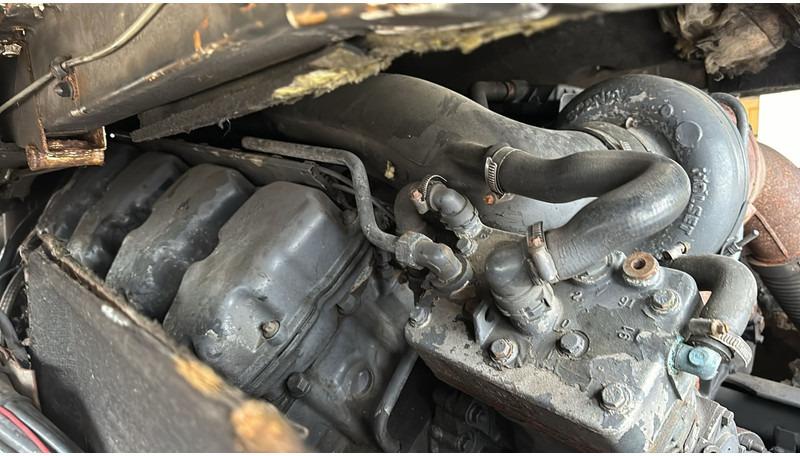 Tractor unit Scania 164 - 480 Topline (MANUAL GEARBOX / RETARDER ): picture 17