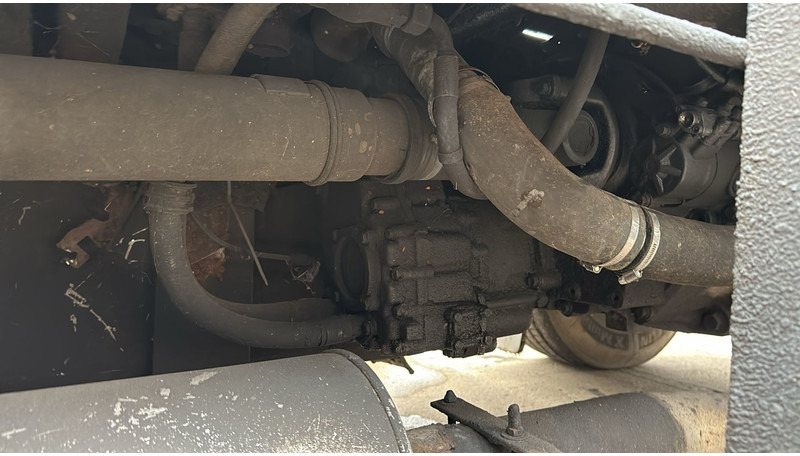 Tractor unit Scania 164 - 480 Topline (MANUAL GEARBOX / RETARDER ): picture 16