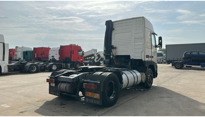 Volvo FH 12.380 (BOITE MANUELLE / MANUAL GEARBOX / EURO 2 / PTO) - Tractor unit: picture 4 Volvo FH 12.380 (BOITE MANUELLE / MANUAL GEARBOX / EURO 2 / PTO) - Tractor unit: picture 4