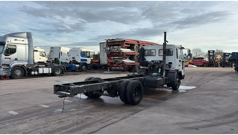 Volvo FL 220 (BELGIAN TRUCK / CAMION BELGE / MANUAL GEARBOX) - Cab chassis truck: picture 4 Volvo FL 220 (BELGIAN TRUCK / CAMION BELGE / MANUAL GEARBOX) - Cab chassis truck: picture 4