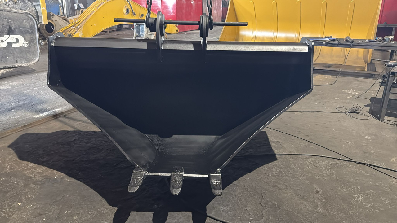 Case CX165 V Ditch Bucket (Trapeze) - Excavator bucket: picture 2 Case CX165 V Ditch Bucket (Trapeze) - Excavator bucket: picture 2