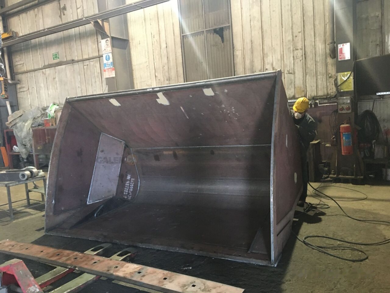 New Loader bucket Galen High Dump Bucket: picture 6 New Loader bucket Galen High Dump Bucket: picture 6
