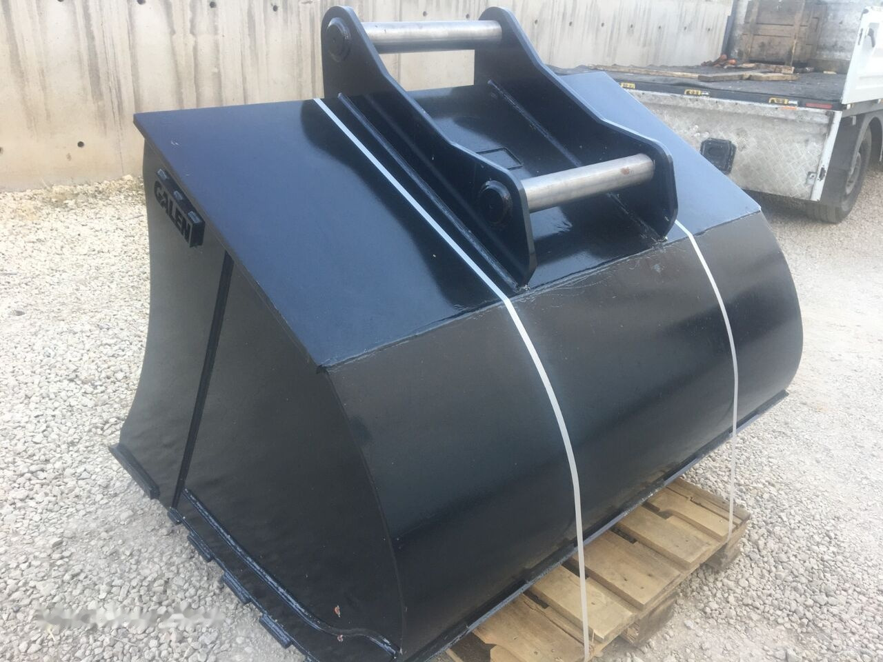 Galen L1400 K160 OQ65 Reversible Edge - Excavator bucket: picture 2 Galen L1400 K160 OQ65 Reversible Edge - Excavator bucket: picture 2