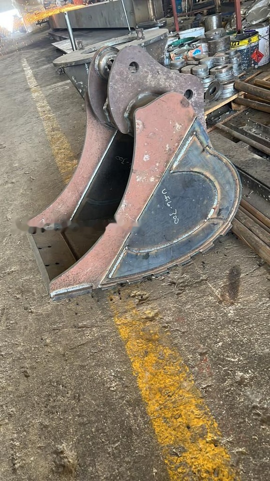 Takeuchi Digging/Grading Bucket Manufacturing - Excavator bucket: picture 3 Takeuchi Digging/Grading Bucket Manufacturing - Excavator bucket: picture 3