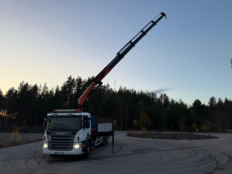 Scania P310 - Dropside/ Flatbed truck, Crane truck: picture 4 Scania P310 - Dropside/ Flatbed truck, Crane truck: picture 4