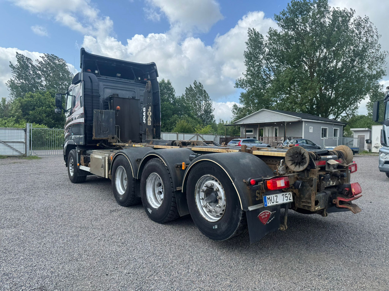 Volvo FH540 - Hook lift truck: picture 3 Volvo FH540 - Hook lift truck: picture 3