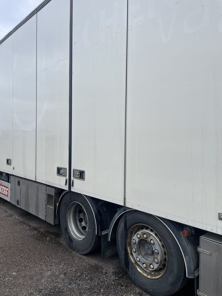 Volvo FH550 - Box truck: picture 5 Volvo FH550 - Box truck: picture 5