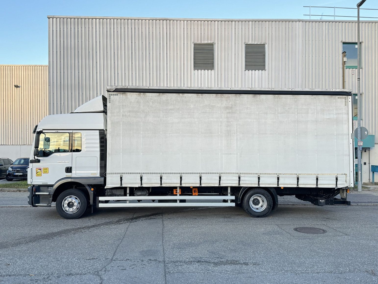 MAN TGM 15.290 Gr.Haus Schiebeplane 7,28m EDSCHA AHK - Curtainsider truck: picture 4 MAN TGM 15.290 Gr.Haus Schiebeplane 7,28m EDSCHA AHK - Curtainsider truck: picture 4