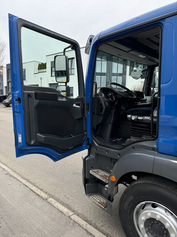 Curtainsider truck MAN TGM 18.340 Pritsche 6m Klima Edscha AHK Autom.: picture 10