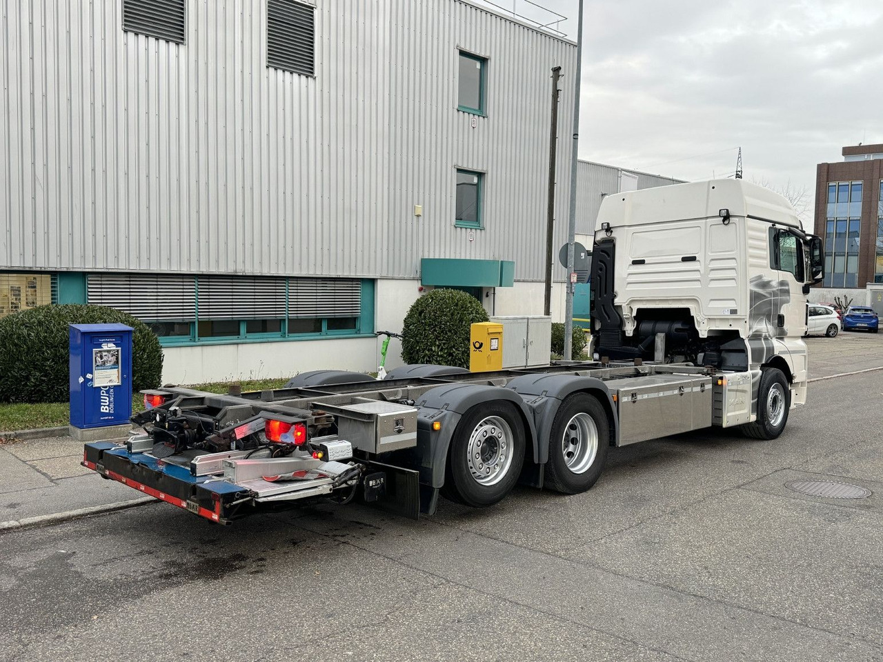 Container transporter/ Swap body truck MAN TGX 26.500 XLX Lenkachse BDF 7,15-7,45 u-LBW 2t: picture 9