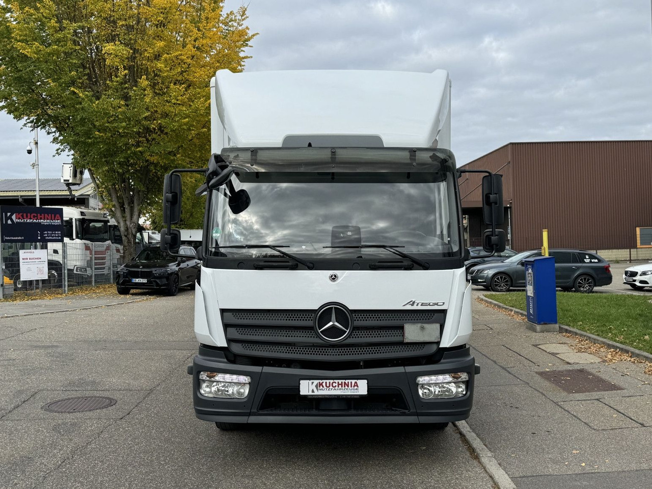 Mercedes-Benz Atego 1221 L Koffer 6,1m LBW AHK Klima TOP - Box truck: picture 2 Mercedes-Benz Atego 1221 L Koffer 6,1m LBW AHK Klima TOP - Box truck: picture 2