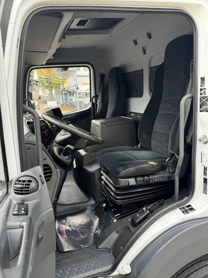 Box truck Mercedes-Benz Atego 1221 L Koffer 6,1m LBW AHK Klima TOP: picture 14 Box truck Mercedes-Benz Atego 1221 L Koffer 6,1m LBW AHK Klima TOP: picture 14