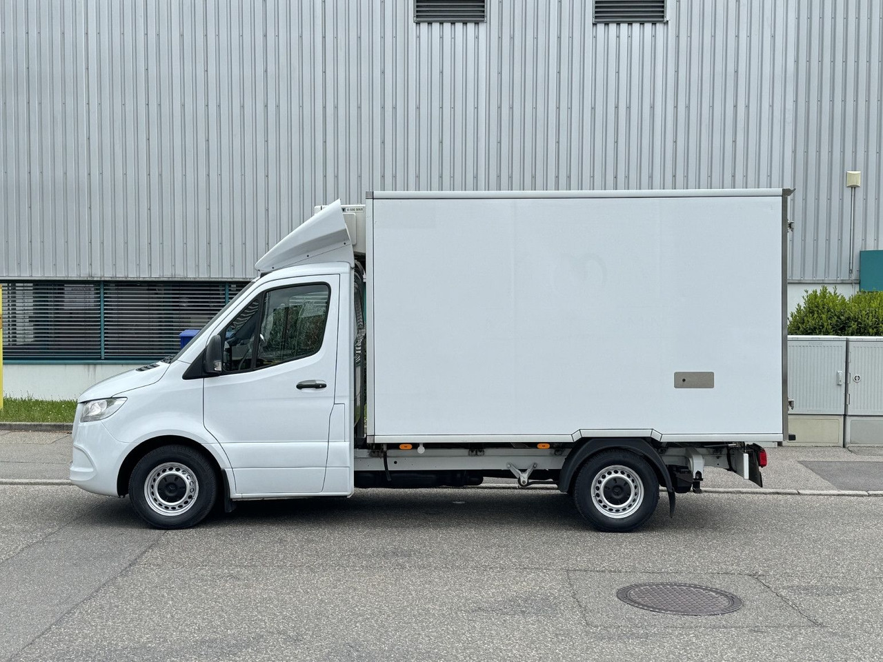 Mercedes-Benz Sprinter 316 Tiefkühl 3,3m TK V-500 MAX Luftgef. - Refrigerated van: picture 4 Mercedes-Benz Sprinter 316 Tiefkühl 3,3m TK V-500 MAX Luftgef. - Refrigerated van: picture 4