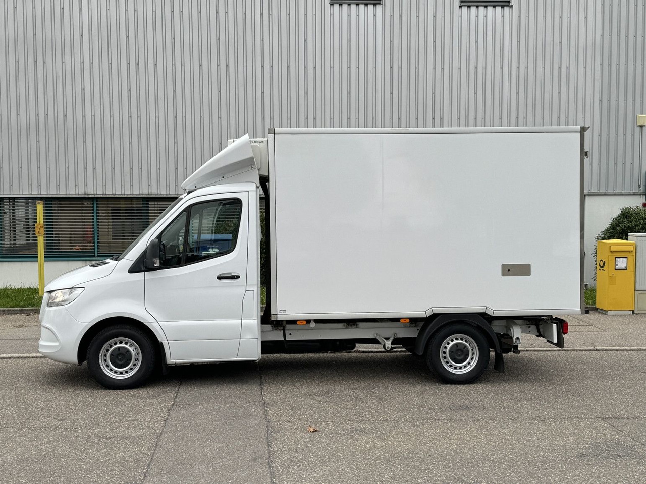 Mercedes-Benz Sprinter 316 Tiefkühl 3,3m TK V-500 MAX Luftgef. - Refrigerated van: picture 4 Mercedes-Benz Sprinter 316 Tiefkühl 3,3m TK V-500 MAX Luftgef. - Refrigerated van: picture 4