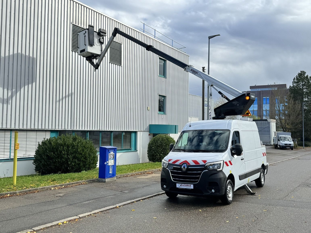 Renault MASTER Versalift VDTL 135 C, 14m 230kg Abstützun - Truck mounted aerial platform: picture 3 Renault MASTER Versalift VDTL 135 C, 14m 230kg Abstützun - Truck mounted aerial platform: picture 3