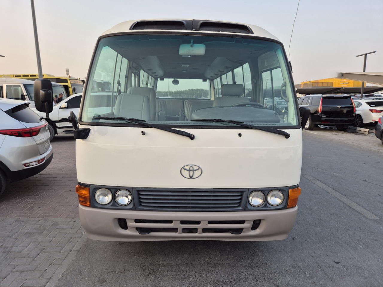 TOYOTA Coaster ... Nos bus -Originaires TOYOTA ...pas Chinois... T72 ... - Minibus, Passenger van: picture 5 TOYOTA Coaster ... Nos bus -Originaires TOYOTA ...pas Chinois... T72 ... - Minibus, Passenger van: picture 5