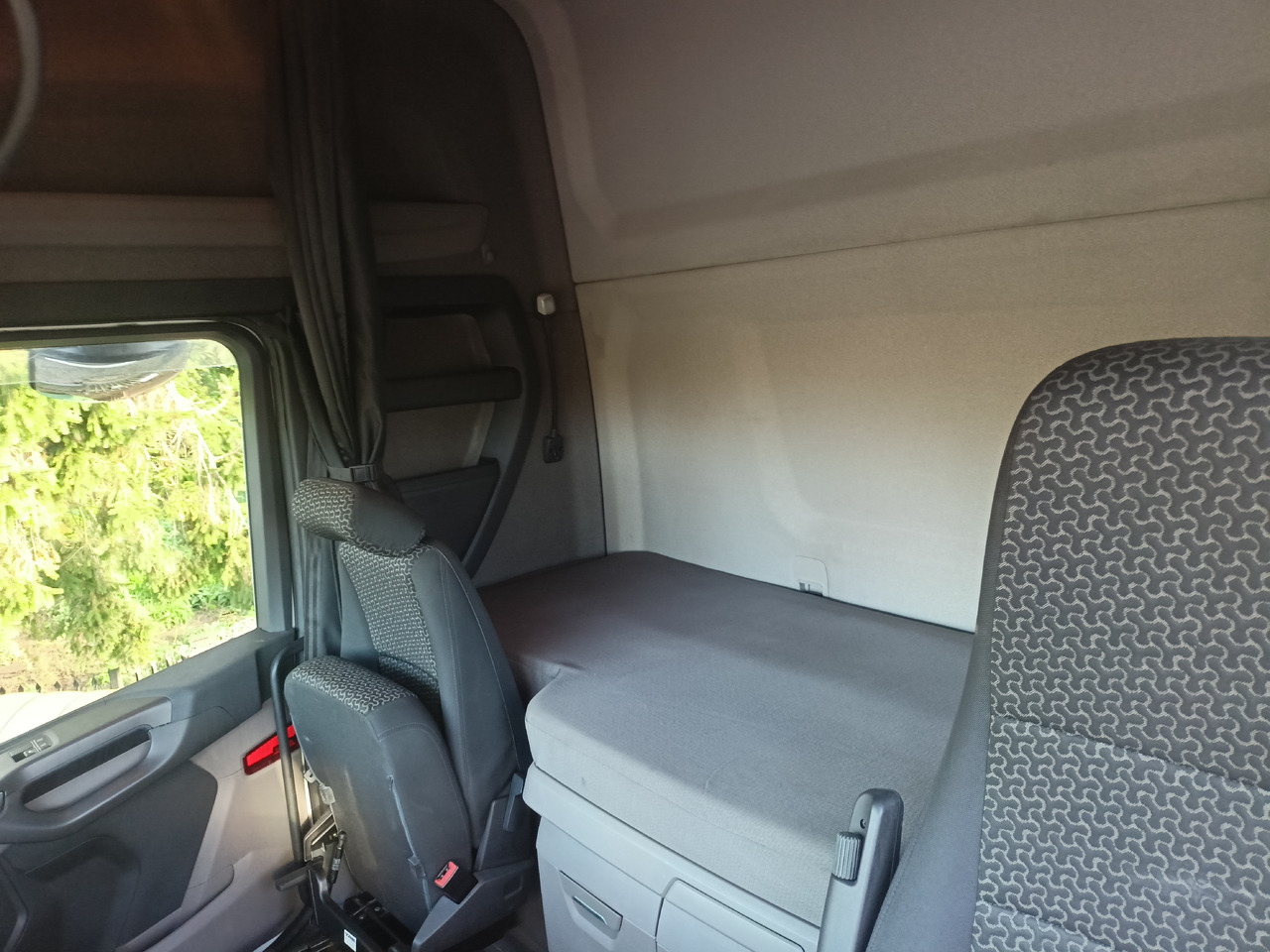 SCANIA R500 6x2 - Cab chassis truck: picture 5 SCANIA R500 6x2 - Cab chassis truck: picture 5