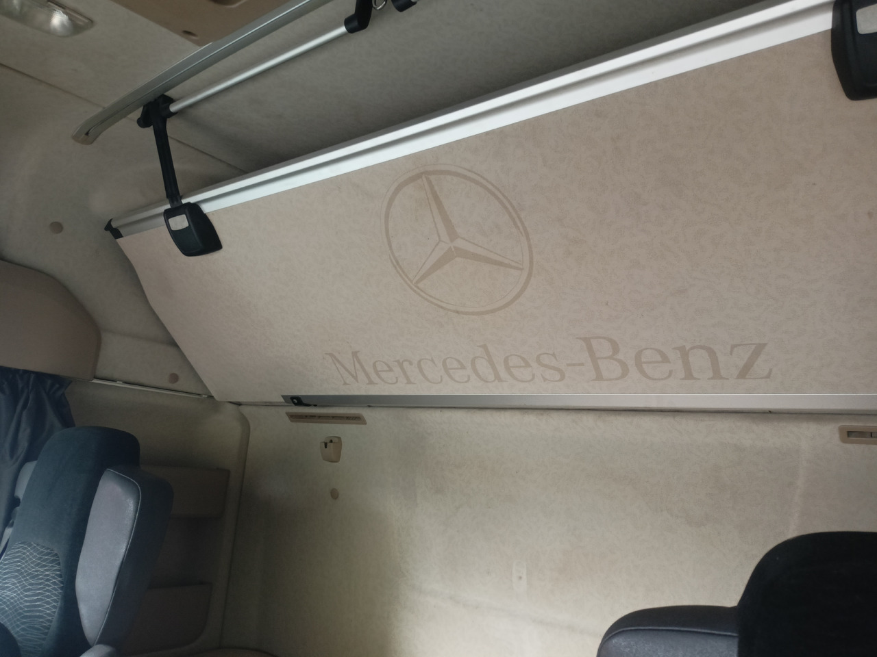 Tractor unit Mercedes-Benz Mp4 1845 mega: picture 14