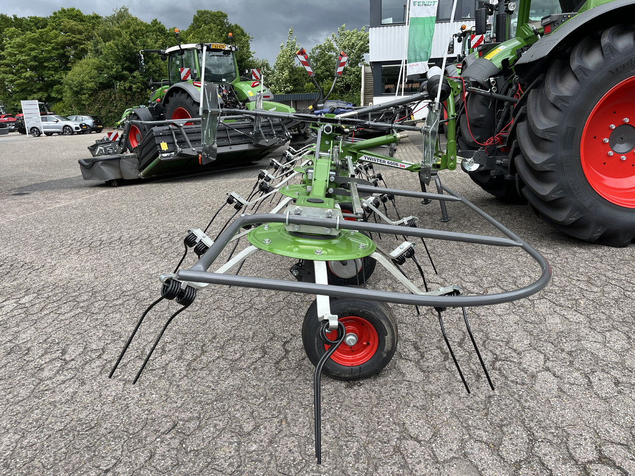 FENDT Twister 6606DN - Tedder/ Rake: picture 3 FENDT Twister 6606DN - Tedder/ Rake: picture 3