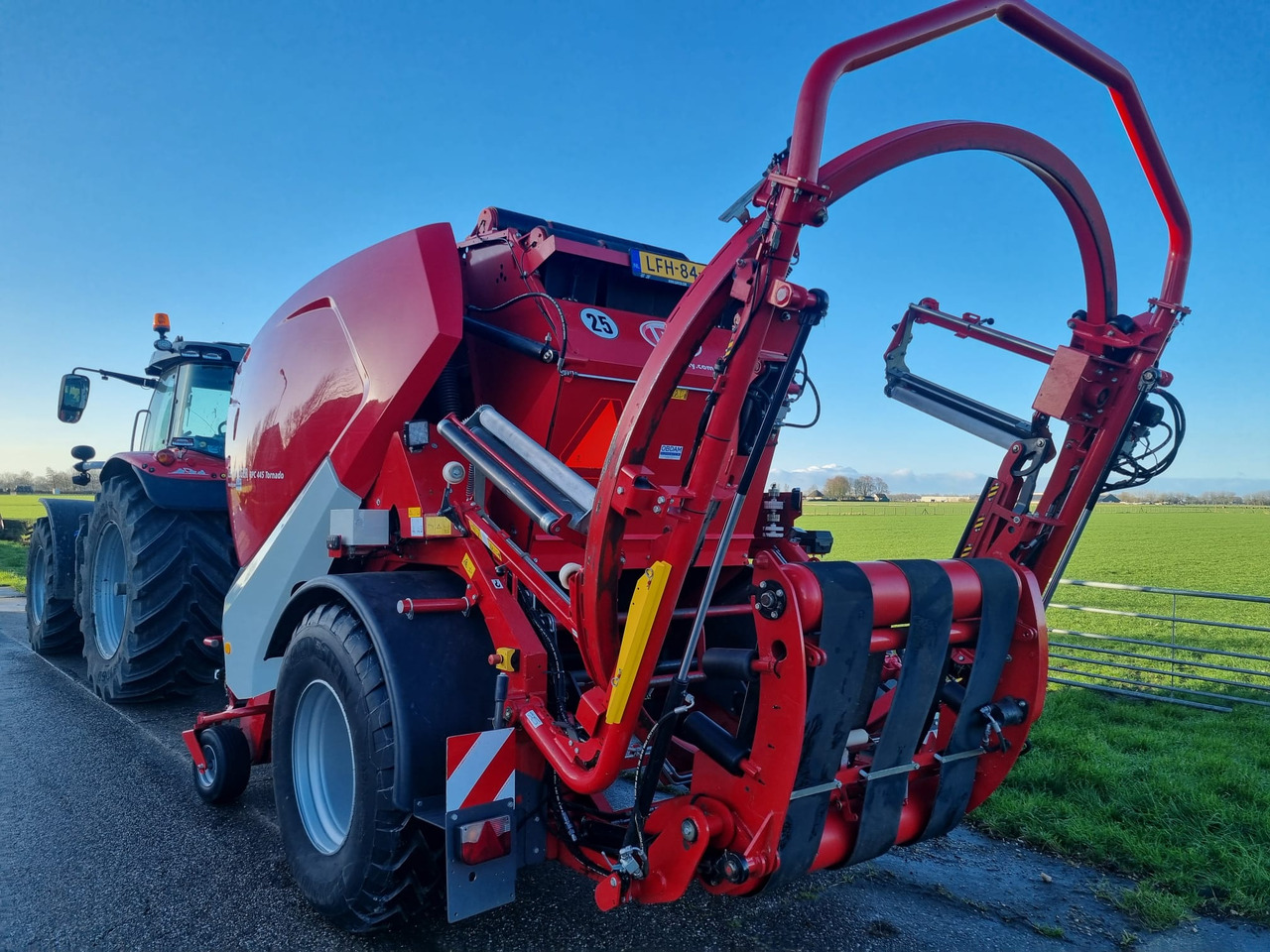 Lely Welger RPC160V - Bale wrapper: picture 3 Lely Welger RPC160V - Bale wrapper: picture 3