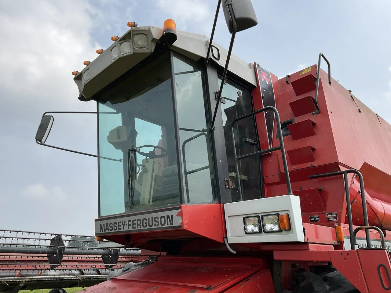 MASSEY FERGUSON 38RS combine - Combine harvester: picture 2 MASSEY FERGUSON 38RS combine - Combine harvester: picture 2