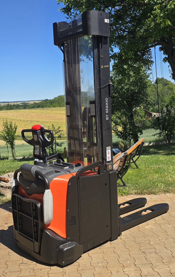 Stacker Toyota SPE 160L Triplex 6m: picture 6