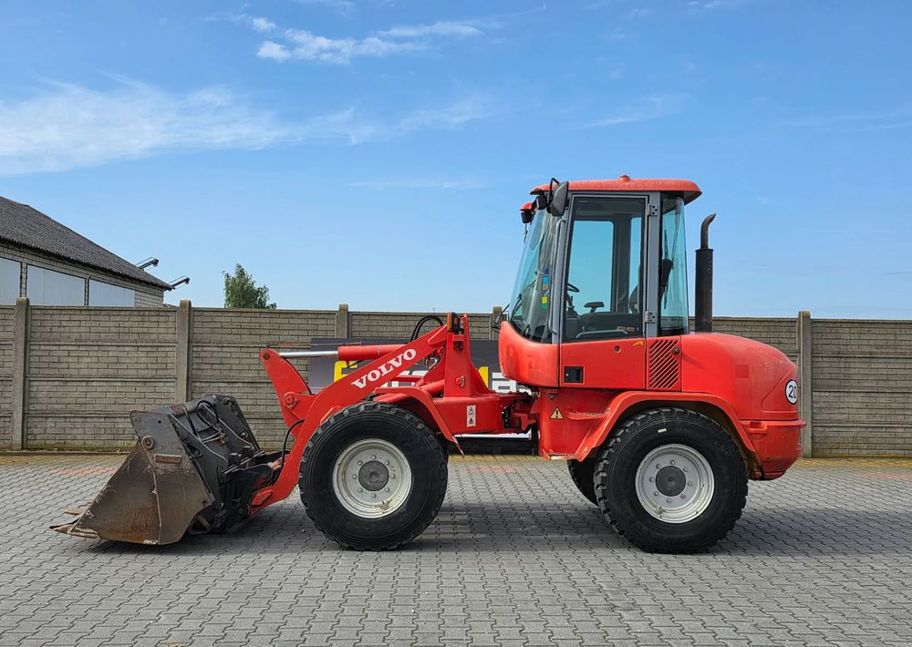 Volvo L30B ZX, 2008 ROK, 6600 MTH, ŁYŻKA OTWIERANA + WIDŁY - Wheel loader: picture 2 Volvo L30B ZX, 2008 ROK, 6600 MTH, ŁYŻKA OTWIERANA + WIDŁY - Wheel loader: picture 2