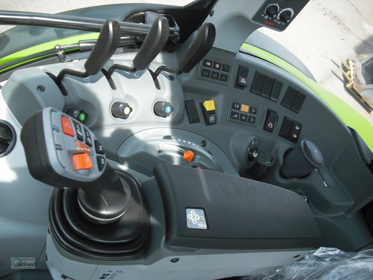 CLAAS Arion 420 Panoramic on lease CLAAS Arion 420 Panoramic: picture 7