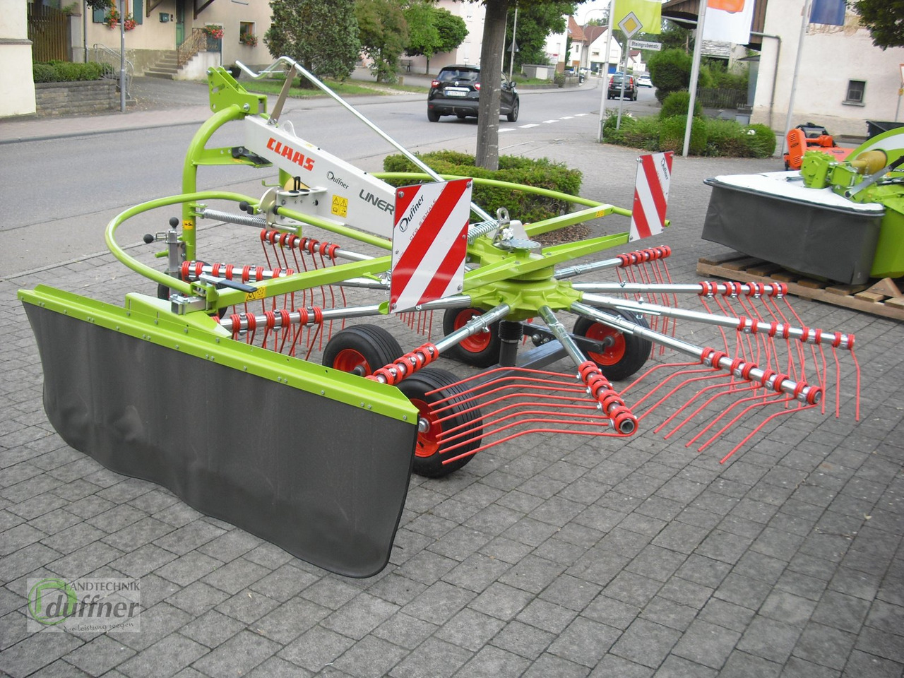 CLAAS Liner 370 - Tedder/ Rake: picture 4 CLAAS Liner 370 - Tedder/ Rake: picture 4
