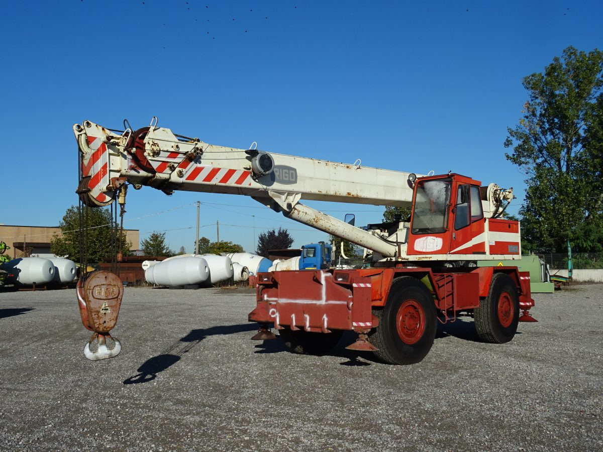RIGO RT 400 - Rough terrain crane: picture 1 RIGO RT 400 - Rough terrain crane: picture 1