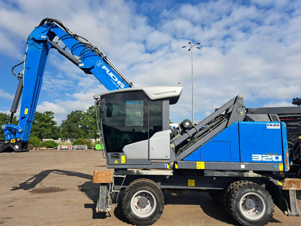 Fuchs MHL320F - Waste/ Industry handler: picture 2 Fuchs MHL320F - Waste/ Industry handler: picture 2