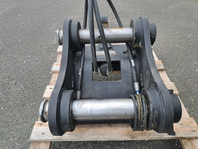 Pladdet CW10 hydraulick Quic Coupler HX85A - Quick coupler for Construction machinery: picture 2 Pladdet CW10 hydraulick Quic Coupler HX85A - Quick coupler for Construction machinery: picture 2