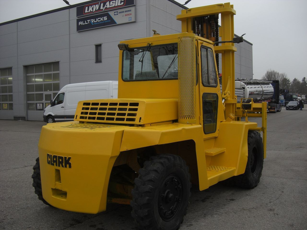 Clark C500YS225PD Clark C500YS225PD - Diesel forklift: picture 2 Clark C500YS225PD Clark C500YS225PD - Diesel forklift: picture 2