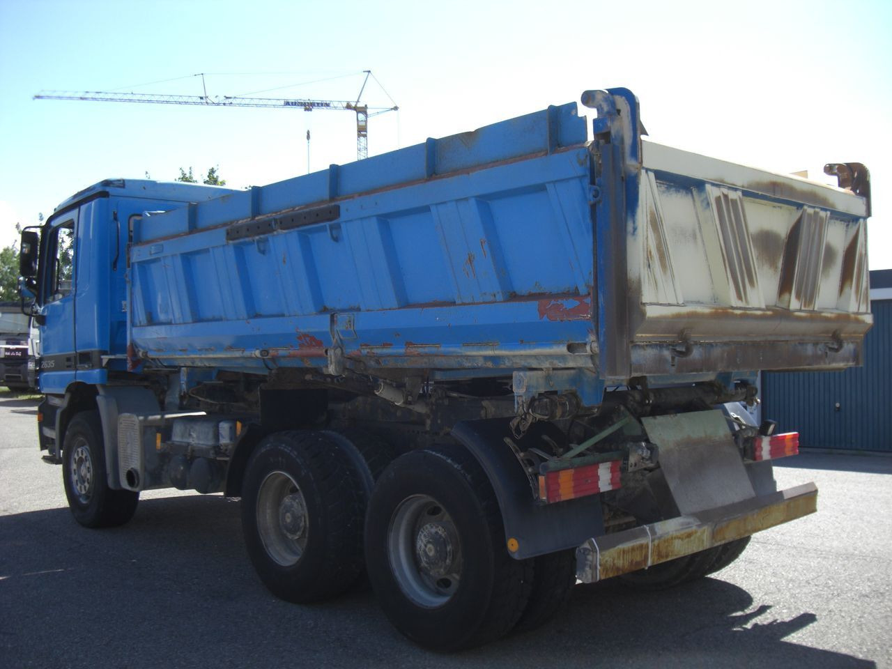 Mercedes-Benz 2635K 6x4 - Tipper: picture 4 Mercedes-Benz 2635K 6x4 - Tipper: picture 4