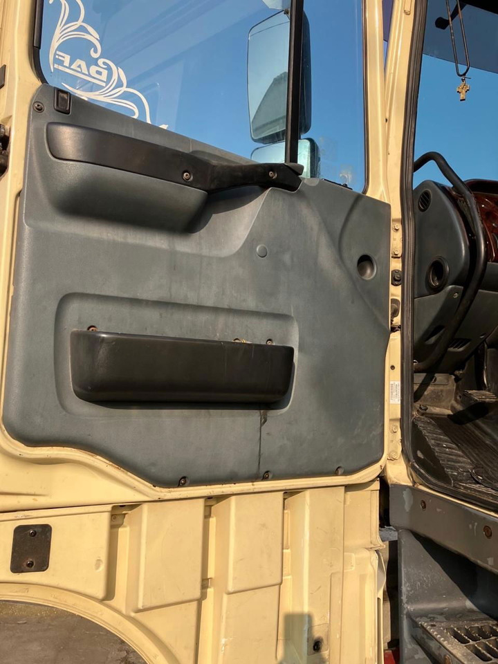 DAF XF 95 430 Platform - Dropside/ Flatbed truck: picture 4 DAF XF 95 430 Platform - Dropside/ Flatbed truck: picture 4