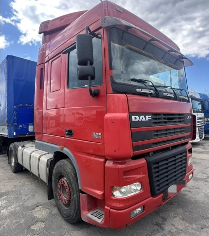 DAF XF 95 - Tractor unit: picture 2 DAF XF 95 - Tractor unit: picture 2