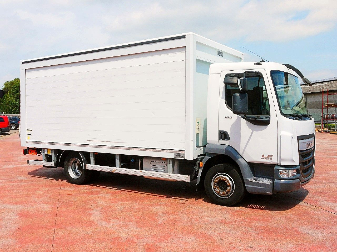 DAF LF 180 12 GETRANKENWAGEN LBW LUFT - Beverage truck: picture 3 DAF LF 180 12 GETRANKENWAGEN LBW LUFT - Beverage truck: picture 3