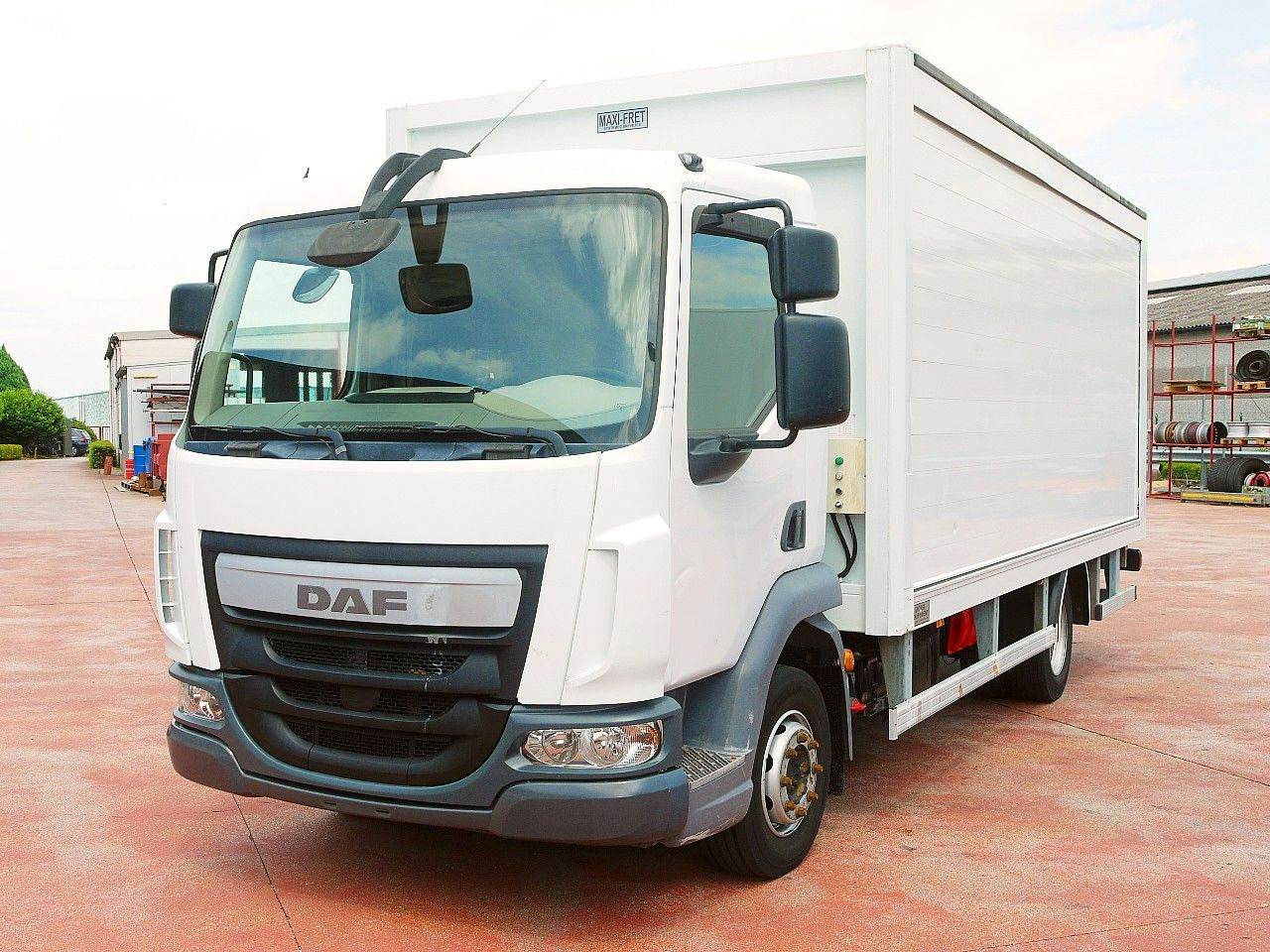 DAF LF 180 12 GETRANKENWAGEN LBW LUFT - Beverage truck: picture 5 DAF LF 180 12 GETRANKENWAGEN LBW LUFT - Beverage truck: picture 5