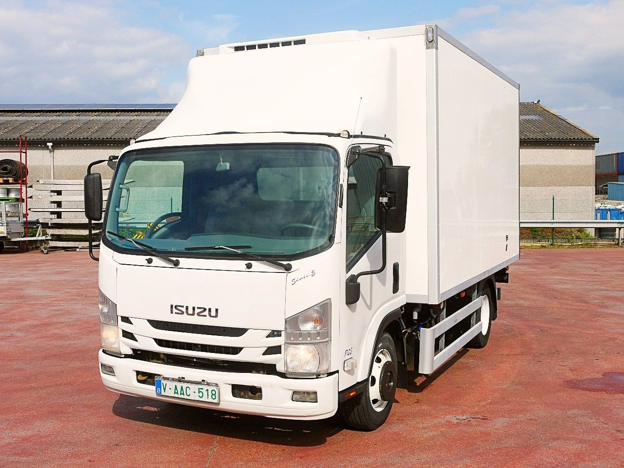 Isuzu N2R 75 KUHLKOFFER THERMOKING V500 MAX €6 - Refrigerated van: picture 5 Isuzu N2R 75 KUHLKOFFER THERMOKING V500 MAX €6 - Refrigerated van: picture 5