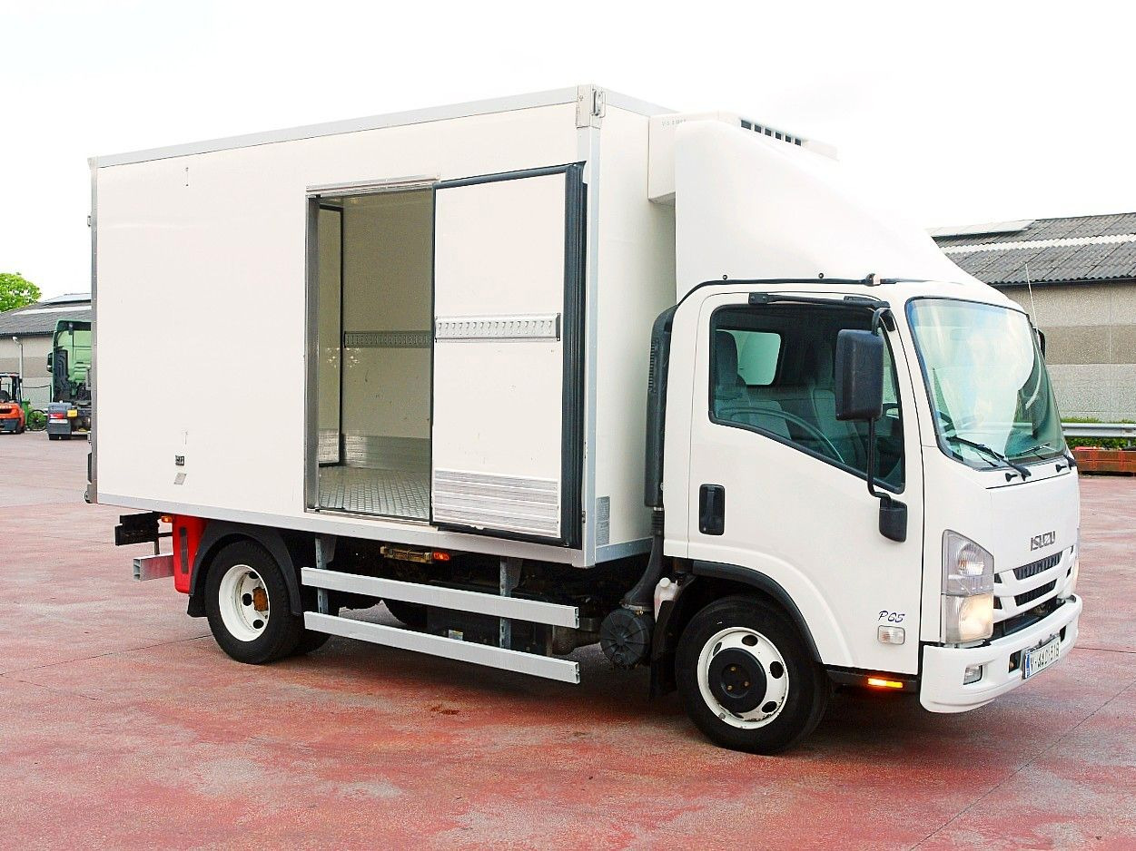 Isuzu N2R 75 KUHLKOFFER THERMOKING V500 MAX €6 - Refrigerated van: picture 3 Isuzu N2R 75 KUHLKOFFER THERMOKING V500 MAX €6 - Refrigerated van: picture 3