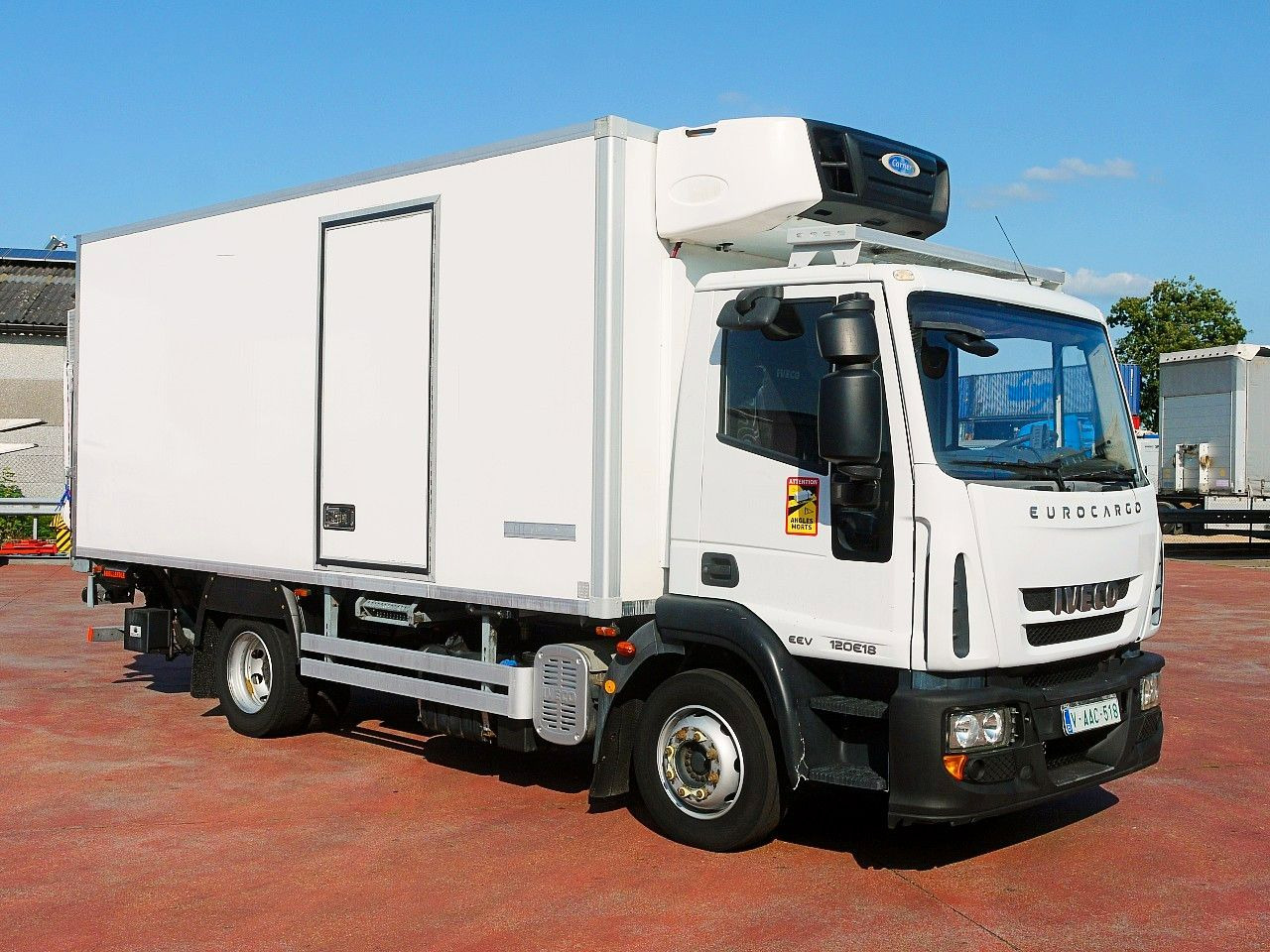Iveco 120E18 EUROCARGO KUHLKOFFER CARRIER SUPRA 550 - Refrigerator truck: picture 2 Iveco 120E18 EUROCARGO KUHLKOFFER CARRIER SUPRA 550 - Refrigerator truck: picture 2