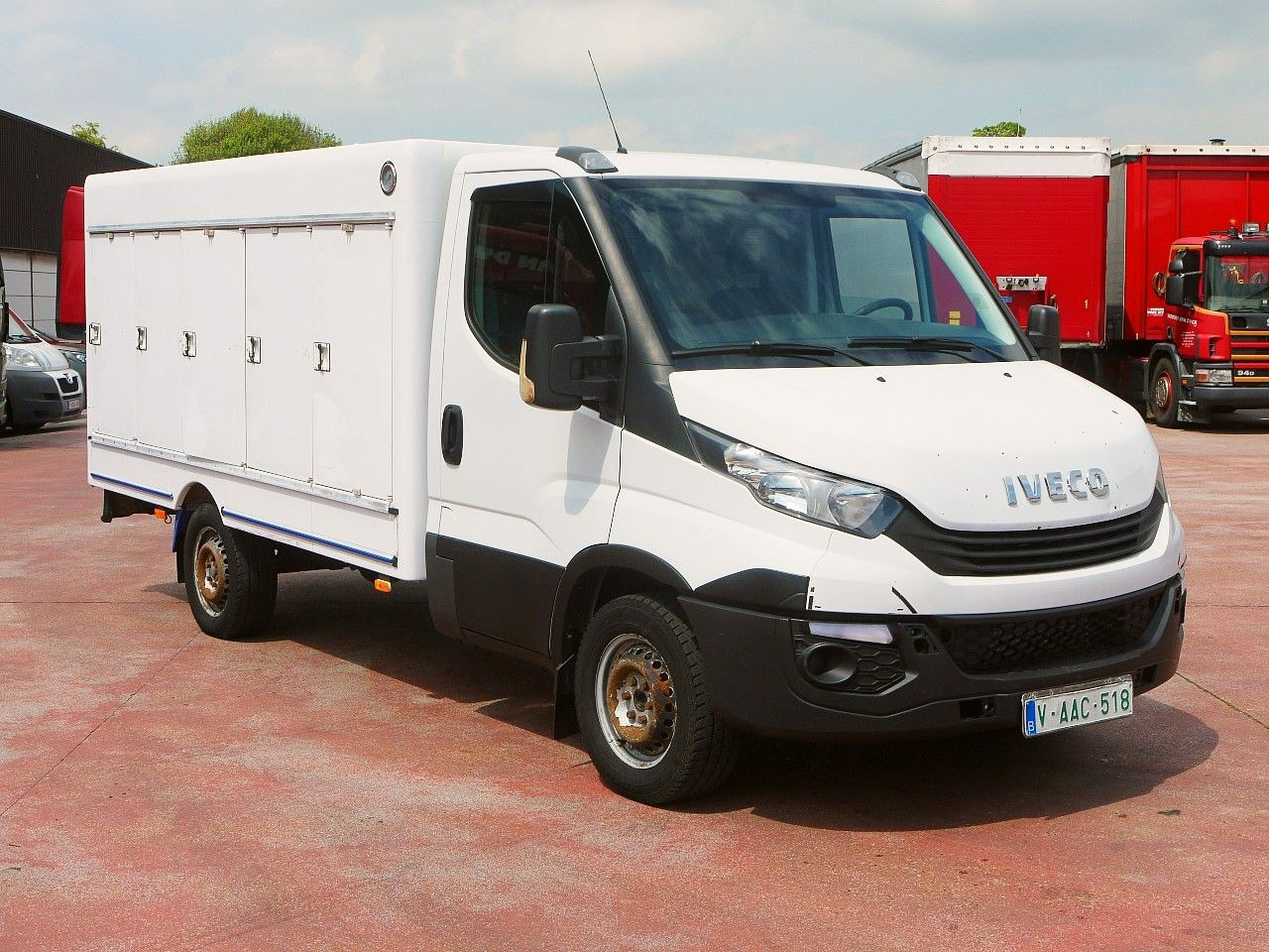 Iveco 35S12 DAILY ISOTHERM KOFFER 5 TURIG / AIRCO - Refrigerated van: picture 2 Iveco 35S12 DAILY ISOTHERM KOFFER 5 TURIG / AIRCO - Refrigerated van: picture 2