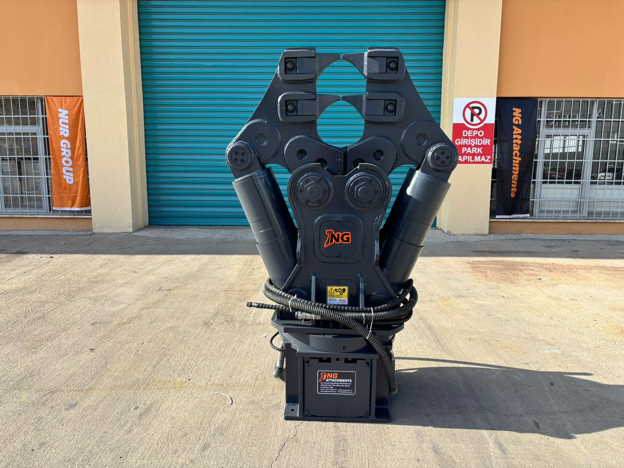 HYDRAULIC DEMOLITION SHEARS - STOCK - Demolition shears for Excavator: picture 3 HYDRAULIC DEMOLITION SHEARS - STOCK - Demolition shears for Excavator: picture 3