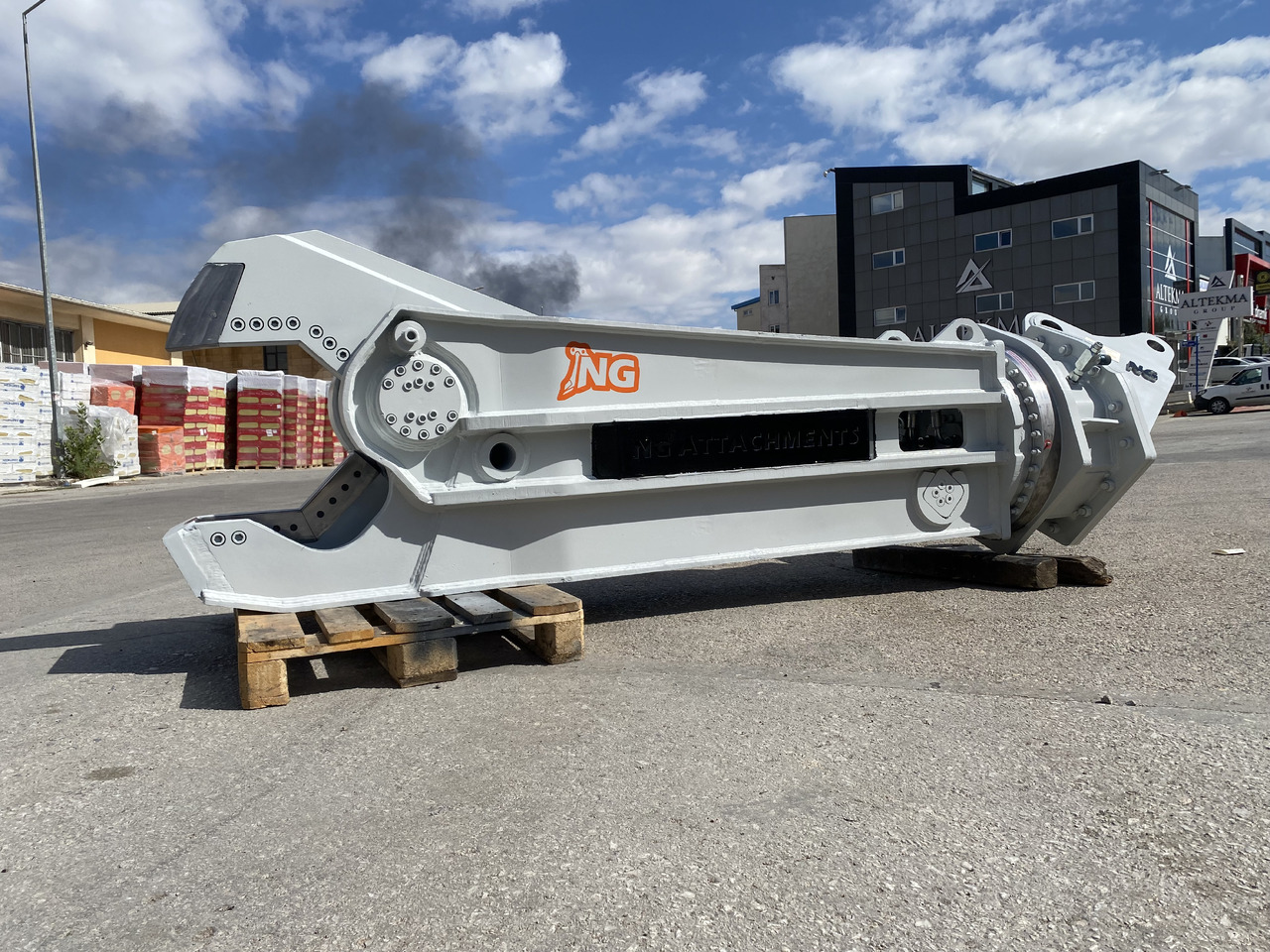 HYDRAULIC SCRAP METAL SHEARS - NG ATTACHMENTS - Hydraulic hammer for Excavator: picture 2 HYDRAULIC SCRAP METAL SHEARS - NG ATTACHMENTS - Hydraulic hammer for Excavator: picture 2