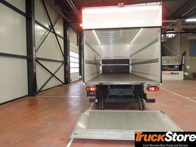 Mercedes-Benz Atego 1230 L - Box truck: picture 2 Mercedes-Benz Atego 1230 L - Box truck: picture 2