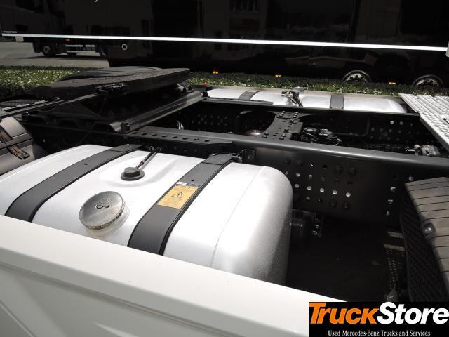 Mercedes-Benz Actros 1845 LS - Tractor unit: picture 2 Mercedes-Benz Actros 1845 LS - Tractor unit: picture 2