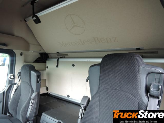 Tractor unit Mercedes-Benz Actros 1845 LS: picture 7