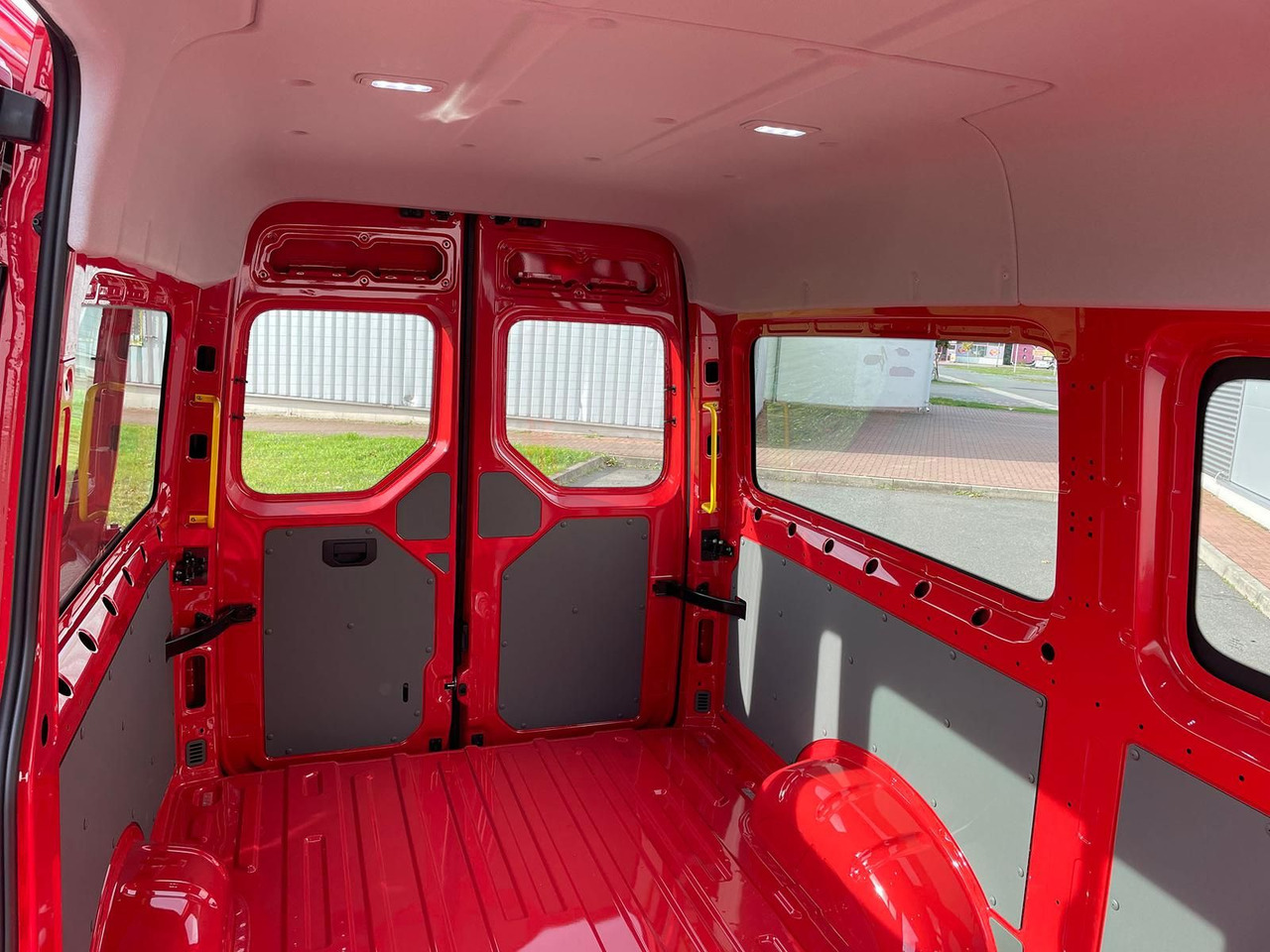 Passenger van MAN TGE 3.180 L3H3 4x4 FEUERWEHR LED TEMPOMAT: picture 11